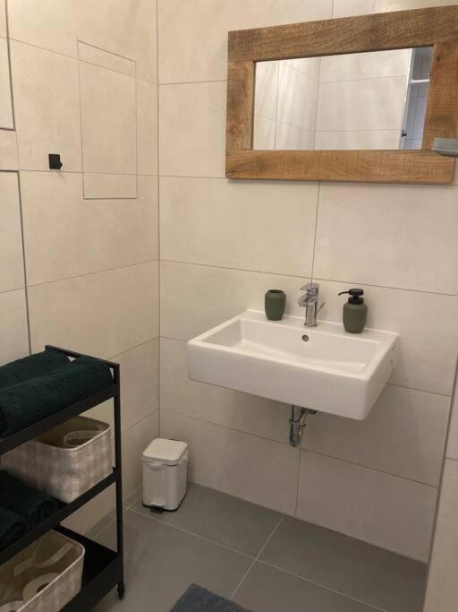 Komfortny Apartman A407 V Centre Nr, Bez Kuchyne, Parkovisko Zdarma Litra Dış mekan fotoğraf