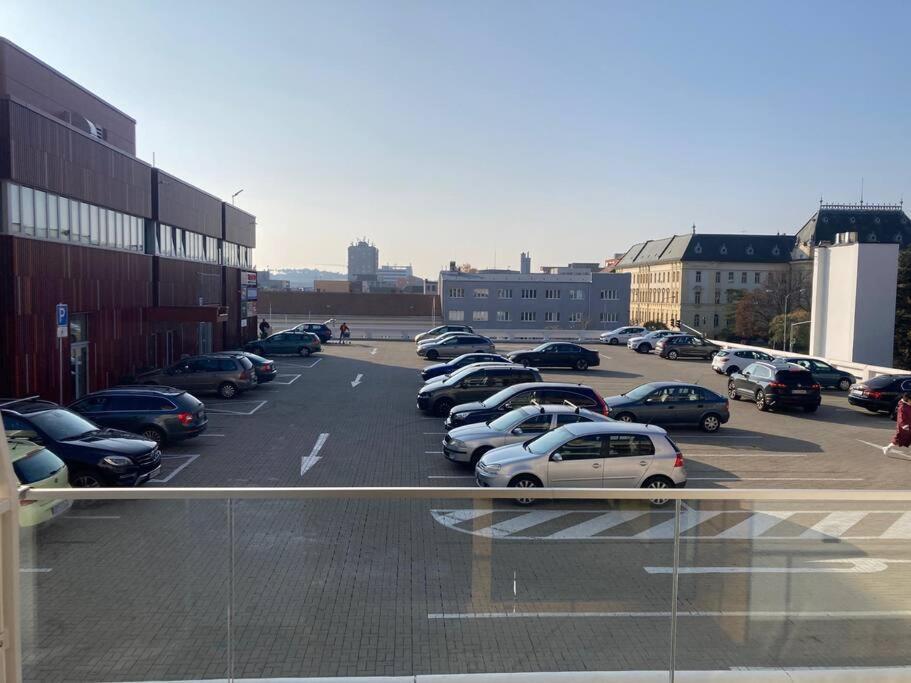 Komfortny Apartman A407 V Centre Nr, Bez Kuchyne, Parkovisko Zdarma Litra Dış mekan fotoğraf